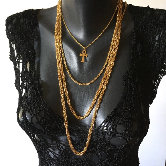 Vintage Ankh Charm Necklace Gold Chain delicate New old stock  70s 90s Y2K - Picture 4 of 4